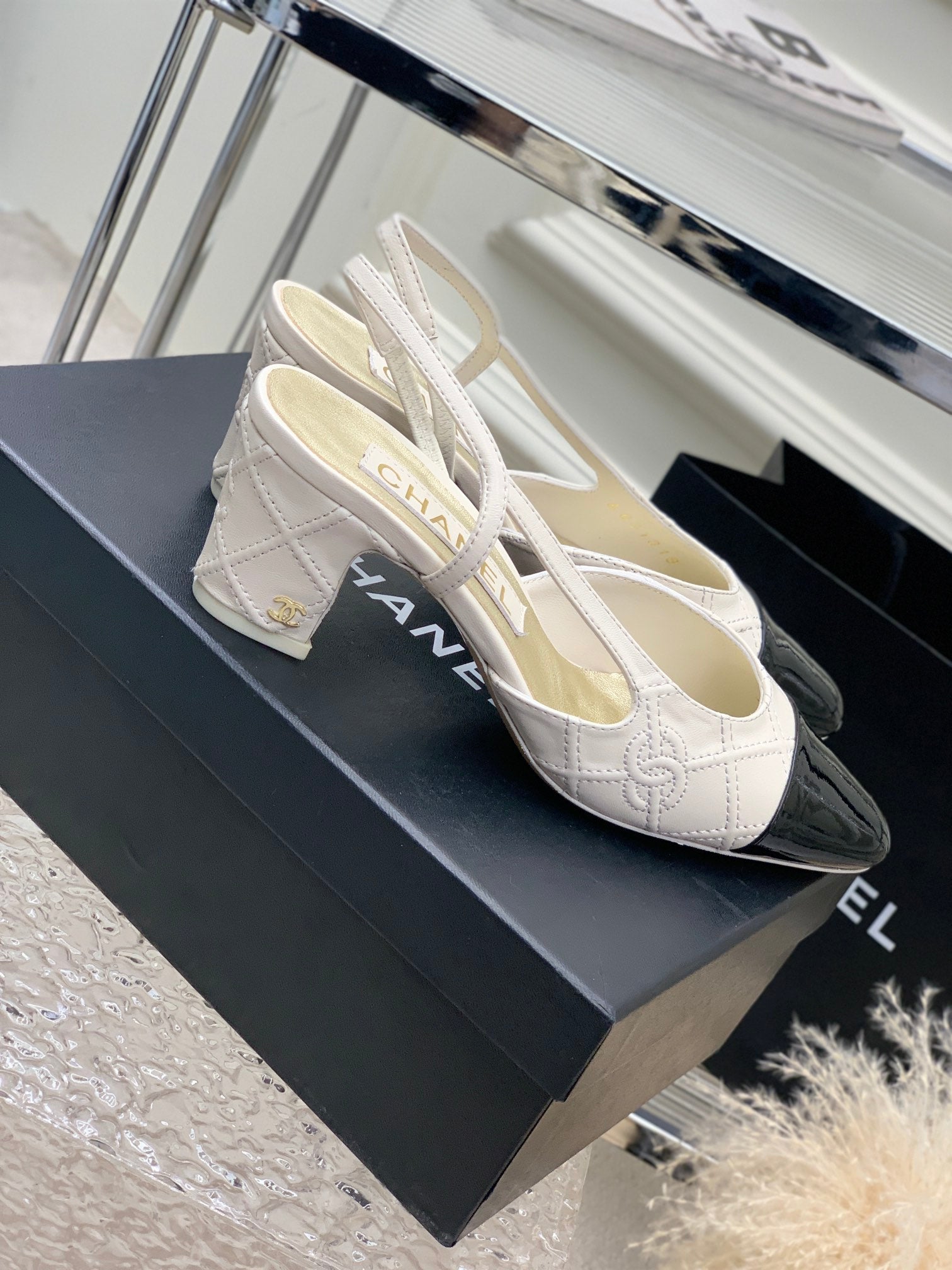 CHANEL HIGH SLINGBACKS 65 WHITE MIX BLACK CALFSKIN